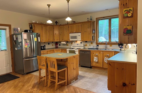 Sebago House | Sebago Lake Sleeps 15 Private Waterfront/Dock Family-Friendly 6BD/3.5BA