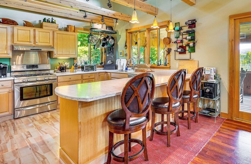 Stannard Cabin | Secluded 2-Cabin Property in Greensboro w/Views