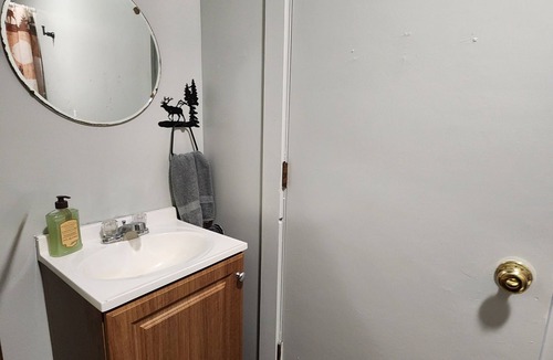 Bear Creek Cottage | Secluded group of cottages close to town