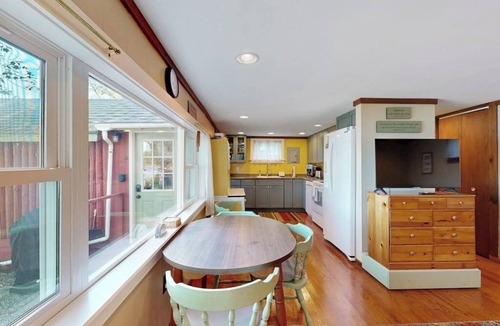 Ellsworth Cabin | Secluded lakefront cottage great views, dock & boat launch