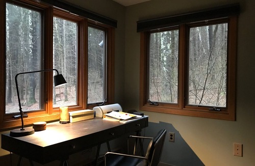 Sheffield House | Secluded Mountainside House with Outdoor Sauna, Surrounded by Trees.
