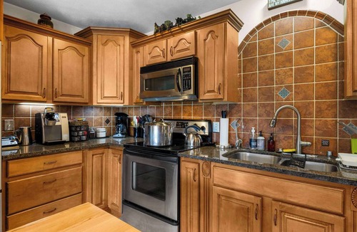 South Fork Ski Chalet | Secluded Retreat Endless Mtn Views, Rushing Stream