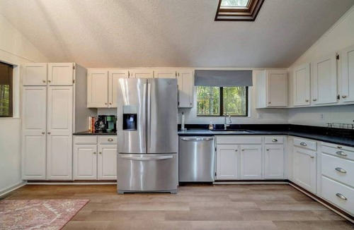 The Woods Cabin | Secluded Retreat w Hot Tub, FirePit & Pool Access