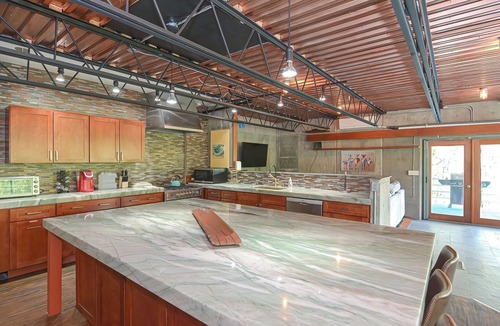 Manchester-by-the-Sea Villa | Secluded 20 acre 10BR ultra contemporary retreat