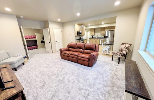 Beaver Apartment | Serene 3-bedroom ski in/out apartment at Eagle Point Ski Resort