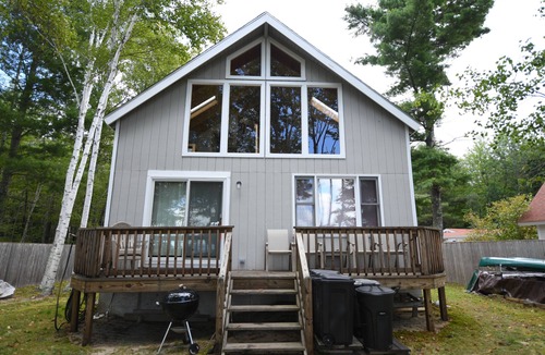 Standish House | Serene Frye Island cottage with spectacular mountain and sunset views!