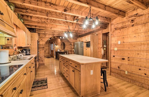 Penrod Cabin | Serene Lewisburg Lakefront Retreat w/Dock