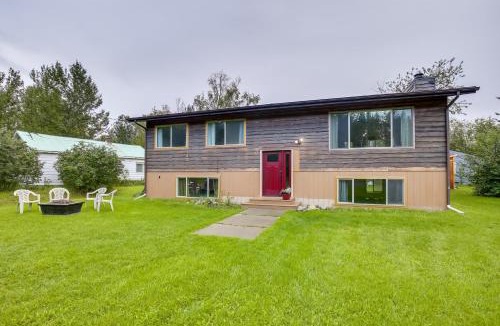Palmer House | Serene Palmer Home: Walk to Downtown & Riverfront!