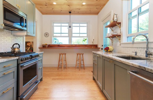Woodstock House | Serene Woodstock 3 bedroom cottage with sweeping mountain views