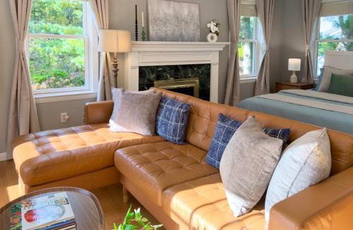 Monroe Apartment | Serenity Haven - A Modern Retreat