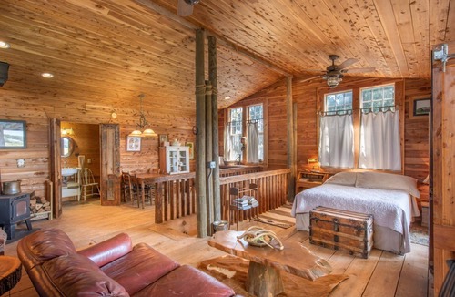 Jasper Bed & Breakfast | Seventy-four Ranch