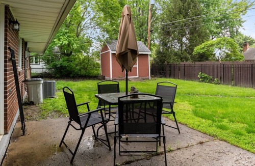 Reynoldsburg House | SFH | Garage | Fenced Yard | Quiet Neighborhood
