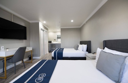 Alhambra Hotel | SGV Quadruple Room + Explore Disney & Downtown LA