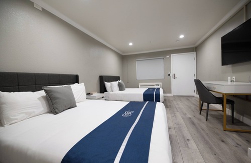 Alhambra Hotel | SGV Quadruple Room + Explore Disney & Downtown LA