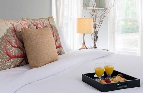 Shelter Island Heights Hotel | Shelter Island House