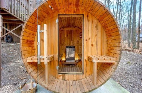 The Woods House | Shenandoah Valley Cabin - Hot Tub & Barrel Sauna