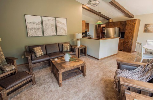 Wayne County House | Sherwood Forest Park- 6BD/3BA on Private Ohio Land