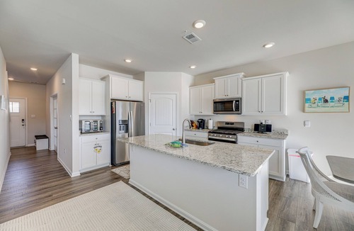 Millville House | Shuttle to the Beach! Spacious Home in Millville