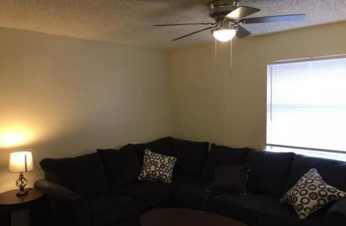 Lawton Apartment | Simple 1-bedroom unit upstairs close to Fort Sill!