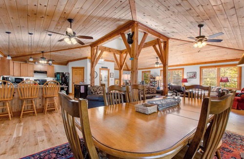 Moultonborough House | Singing Eagle Vacation Retreat