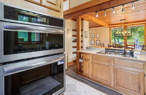 Northface House | Ski easiest access to Salamander Trail!