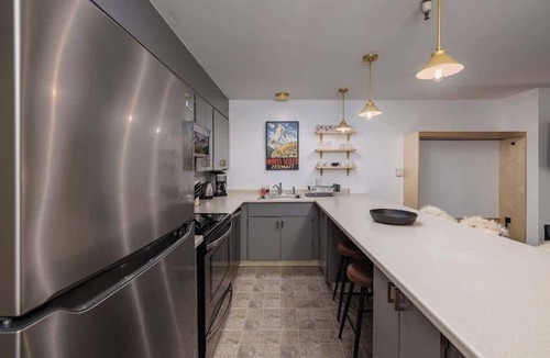 Alyeska Apartment | Ski-In Studio - Queen Murphy Bed - Walk to Lift