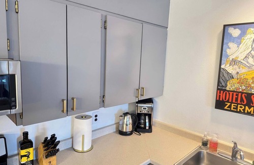 Alyeska Apartment | Ski-In Studio - Queen Murphy Bed - Walk to Lift