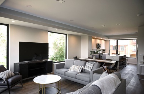 Pittsburgh House | Skyline Haven:5BR/3.5BA + Garage Parking + Rooftop