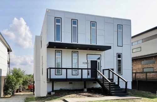 Katie Hill Neighborhood House | Skyline House l LuxurPanoramic Nashville View minutes from downtown