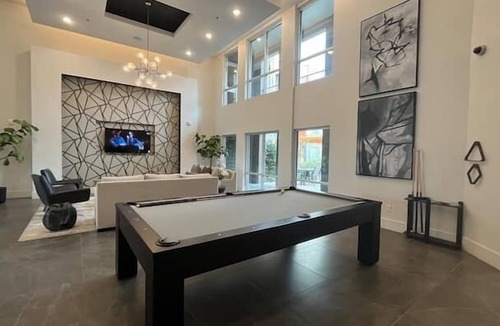 Kessler Apartment | Skyline Trinity