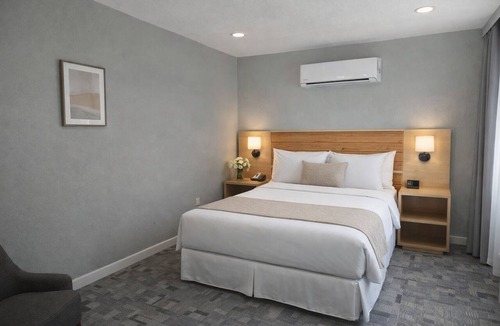 Stroud Hotel | Skyliner Motel