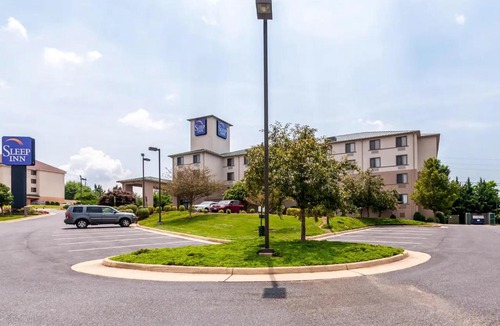 Harrisonburg Hotel | Sleep Inn & Suites Harrisonburg on University