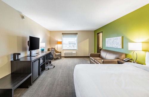 Mount Hope Hotel | Sleep Inn & Suites Mt. Hope near Auction & Event Center