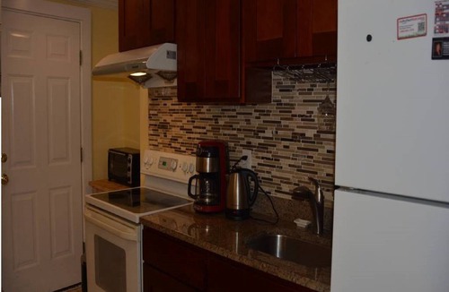 Winchester Apartment | Sleep up to 4 Guest New Apt. 10 mins to Boston Easy to I-93