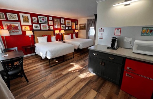 Woodstock Bed & Breakfast | Sleep Woodstock - 2 Double Beds - Dog Friendly