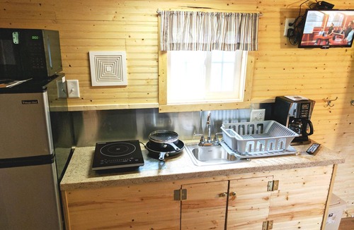 Victor Hotel | Sleeps up to 2, electric, water, kitchenette, full bathroom, air conditioned/heated