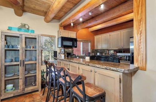 Apple Valley House | Smithsonian Retreat - Enjoy Zion Skyline Views