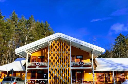 Londonderry Hotel | Snowdon Chalet Motel