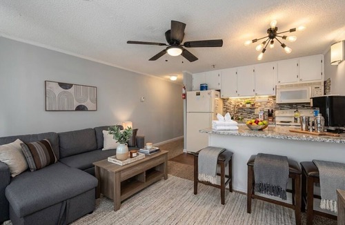 Edray Condo | Snowshoe Ski-In/Ski-Out Steps to Ballhooter Lift Mountain Lodge Condo