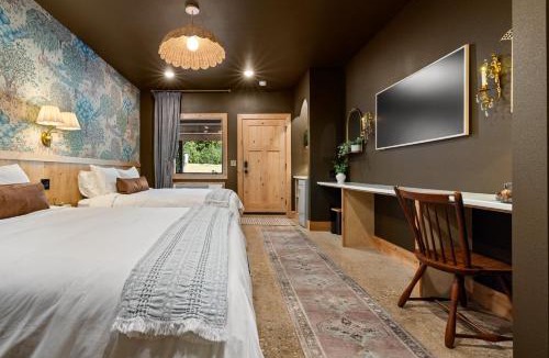 Jasper Hotel | Sommer House Inn-Meadow Room