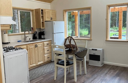 Gustavus Cabin | Soothing cabin with Wrap around Porch
