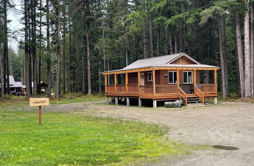 Gustavus Cabin | Soothing cabin with Wrap around Porch