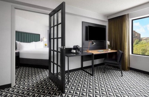 Brookline Hotel | Sophisticated Room for Cultural Explorations in Boston!