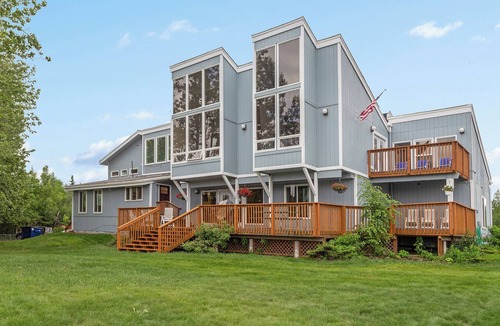 Huffman - O' Malley Apartment | South Anch. Suite Partial Chugach Mountain View