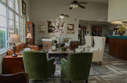 Moorefield Hotel | South Branch Inn Moorefield