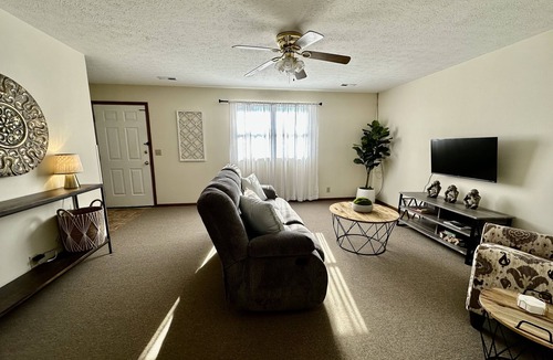 Parkersburg Apartment | Spacious 1200 sq. foot Townhome