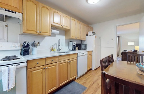 Brookline Apartment | Spacious 1Bed close to Longwood Medical, Boston