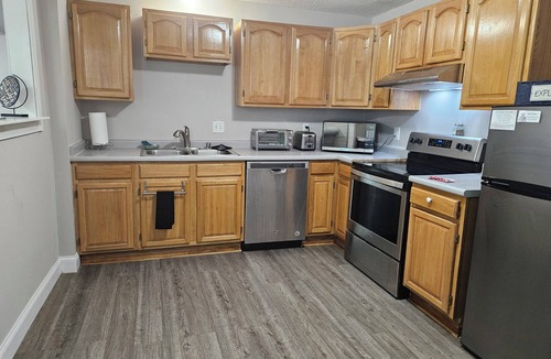 Lawrence Apartment | Spacious 1BR Near KU & Downtown - Patio – Freeman Hideaway