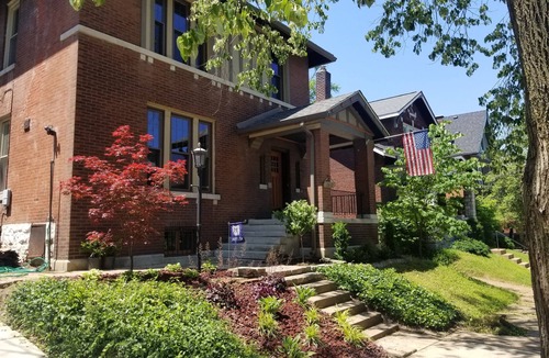 Shaw House | Spacious 3 bedroom and 2.5 bathroom home located in historic Shaw Neighborhood.