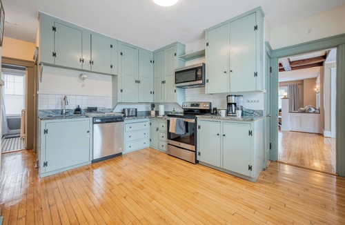 Worcester Apartment | Spacious 3-Bedroom Rustic Apartment Near UMass Memorial & Downtown
